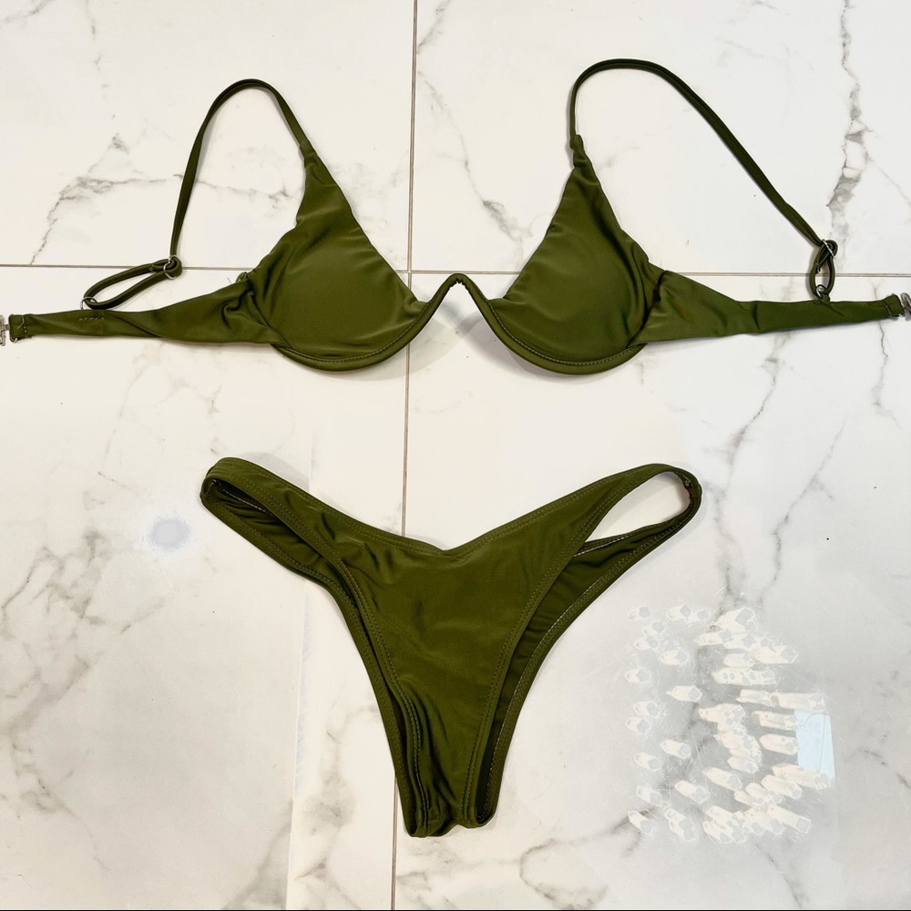 Zaful Wired Forest Green Swimsuit